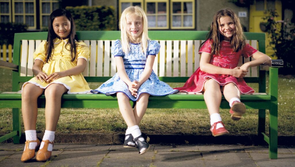 Escena de "Mr. Nobody" con 3 niñas pequeñas