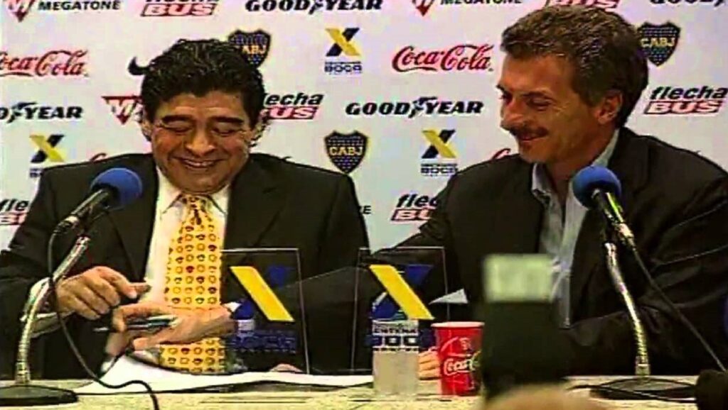 Maradona en rueda de prensa como vicepresidente de Consejo de Fútbol de Boca Juniors