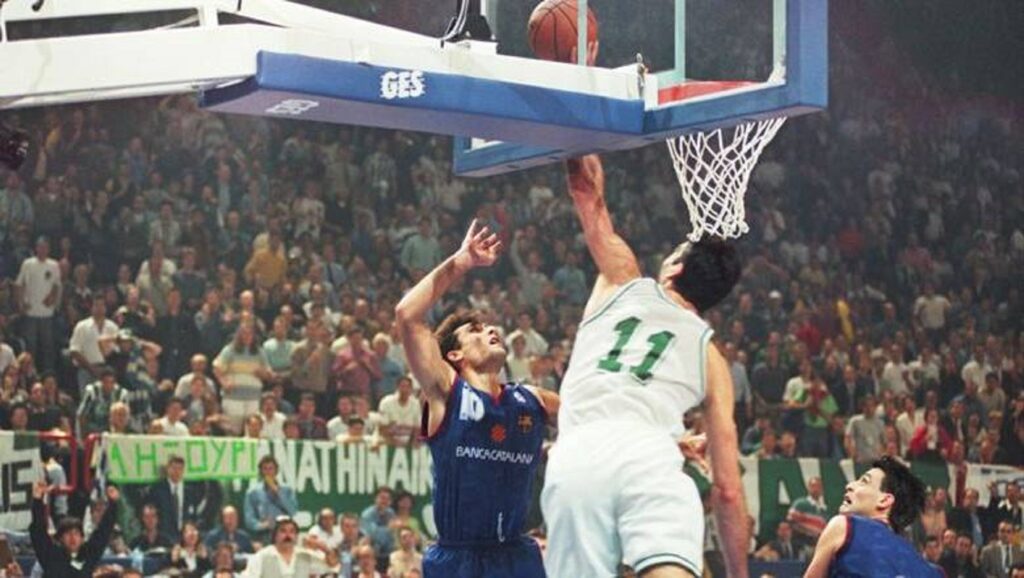 Tapón ilegal a Montero en la final de la Euroliga de 1996
