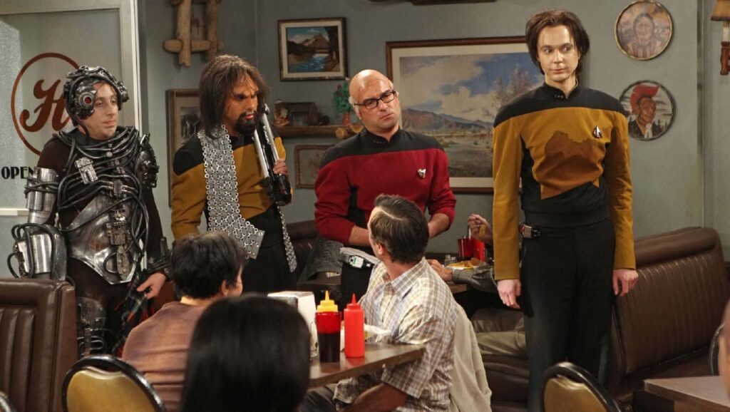 Escena de "The Big Bang Theory" en la que los personajes se disfrazan de "Star Trek"