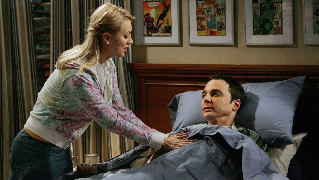 "Penny" le canta a "Sheldon" el "Dulce gatito" en "The Big Bang Theory"