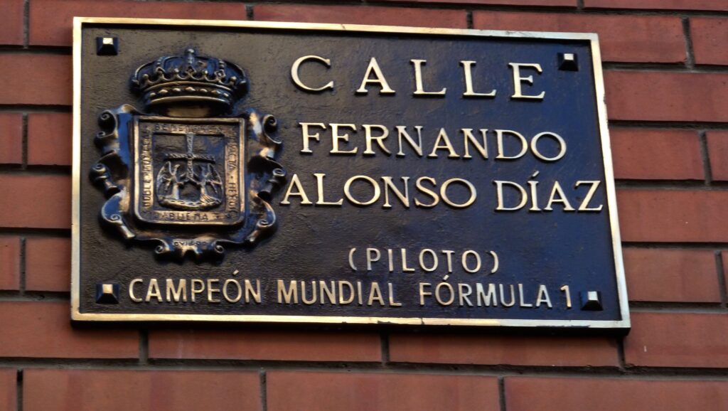 La calle de Fernando Alonso en Oviedo