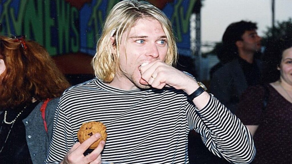 Kurt Cobain comiendo