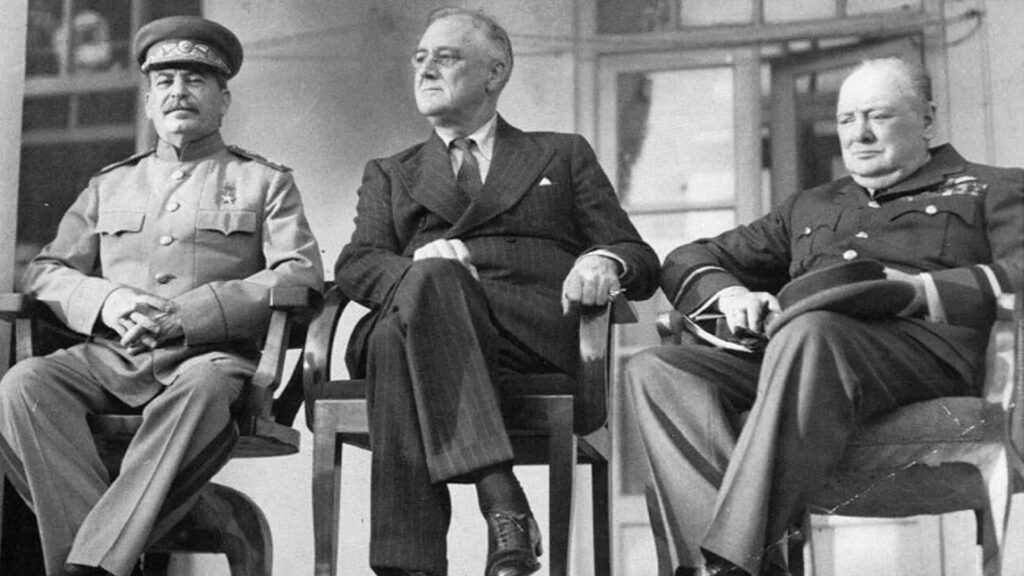 Iosif Stalin, Franklin Roosevelt y Winston Churchill en 1943