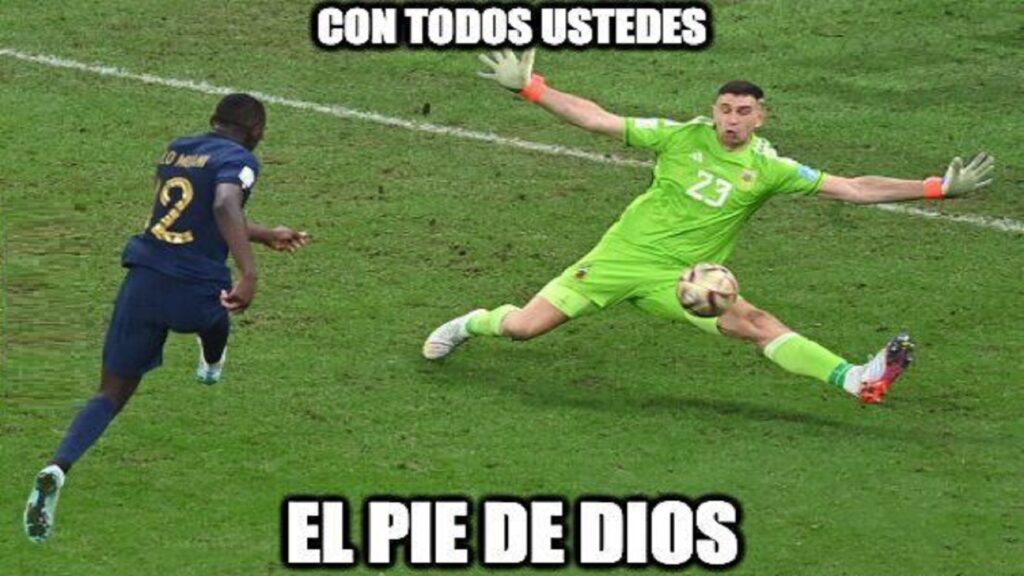 Meme de El Pie de Dios