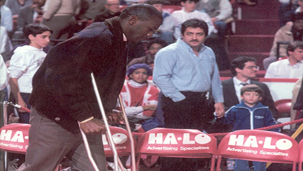 Michael Jordan durante su lesión 1985