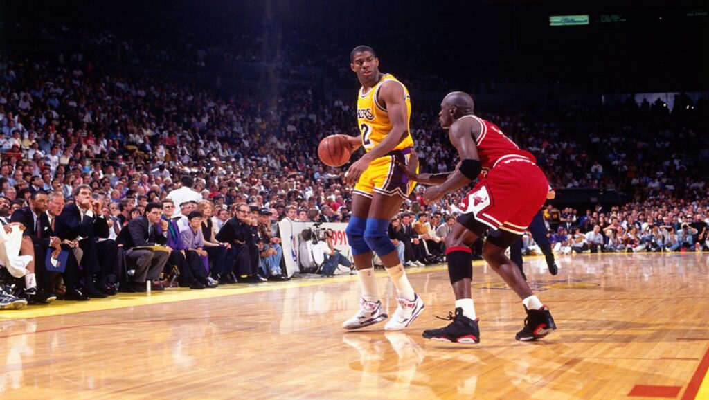 Michael Jordan y Magic Johnson en las finales de la NBA de la temporada 1990-1991