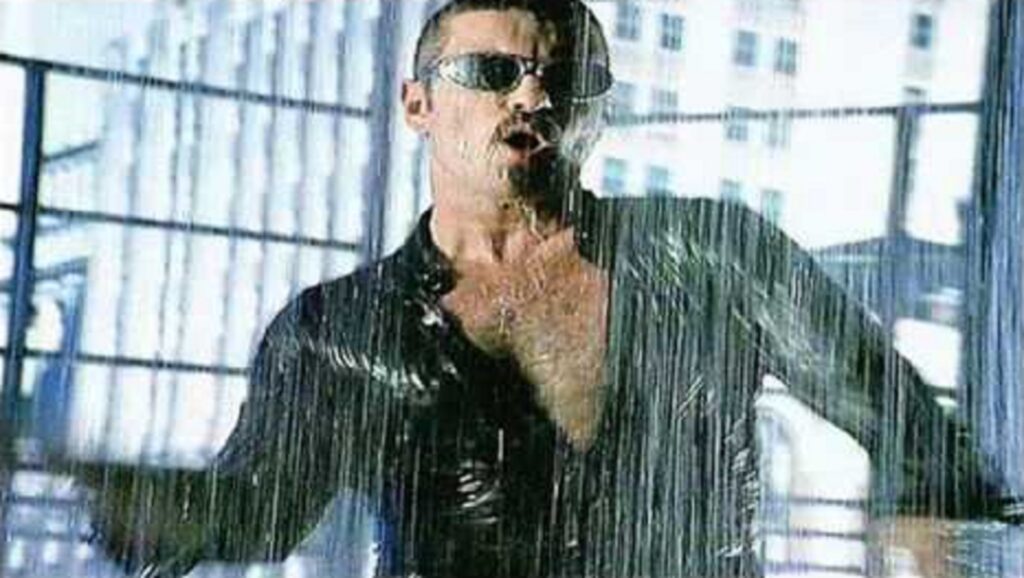 George Michael durante el videoclip de "Fastlove"