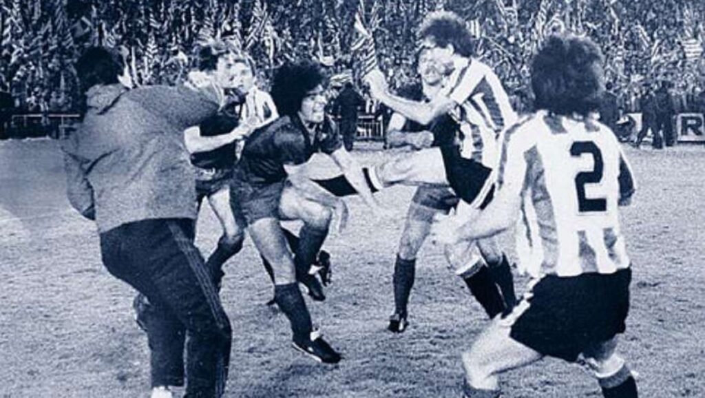 Maradona en batalla campal contra el Athletic Club