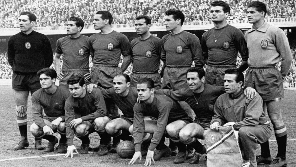 Selección española con Alfredo Di Stéfano